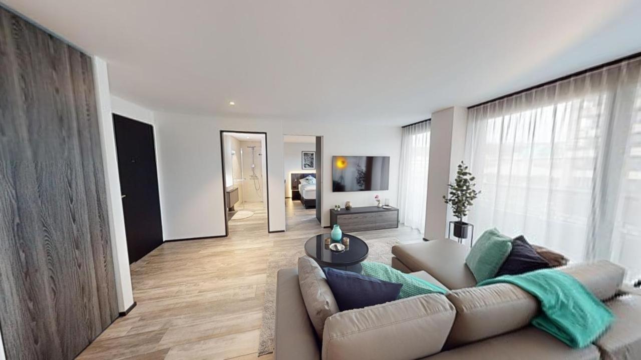 Spacious 1 Bedroom Apartment With Balcony Curych Exteriér fotografie